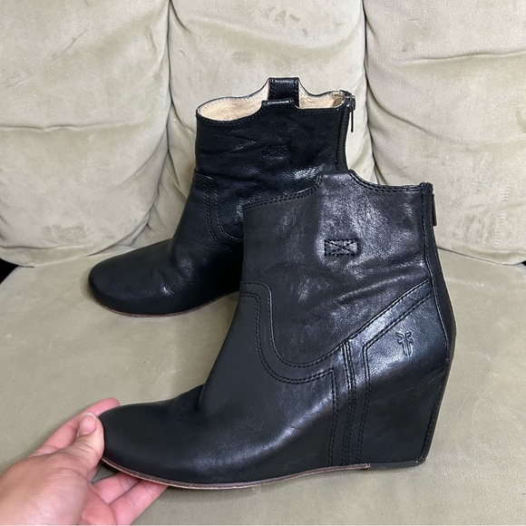 Frye Carson Wedge Bootie 8.5 - Picture 4 of 11